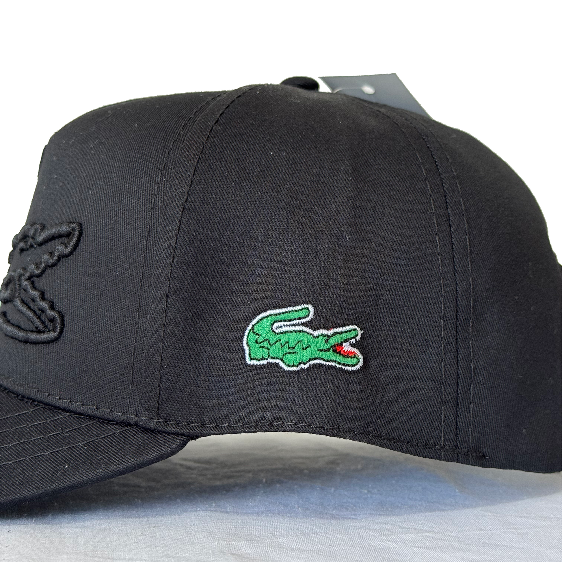 Lacoste Negra Bordada